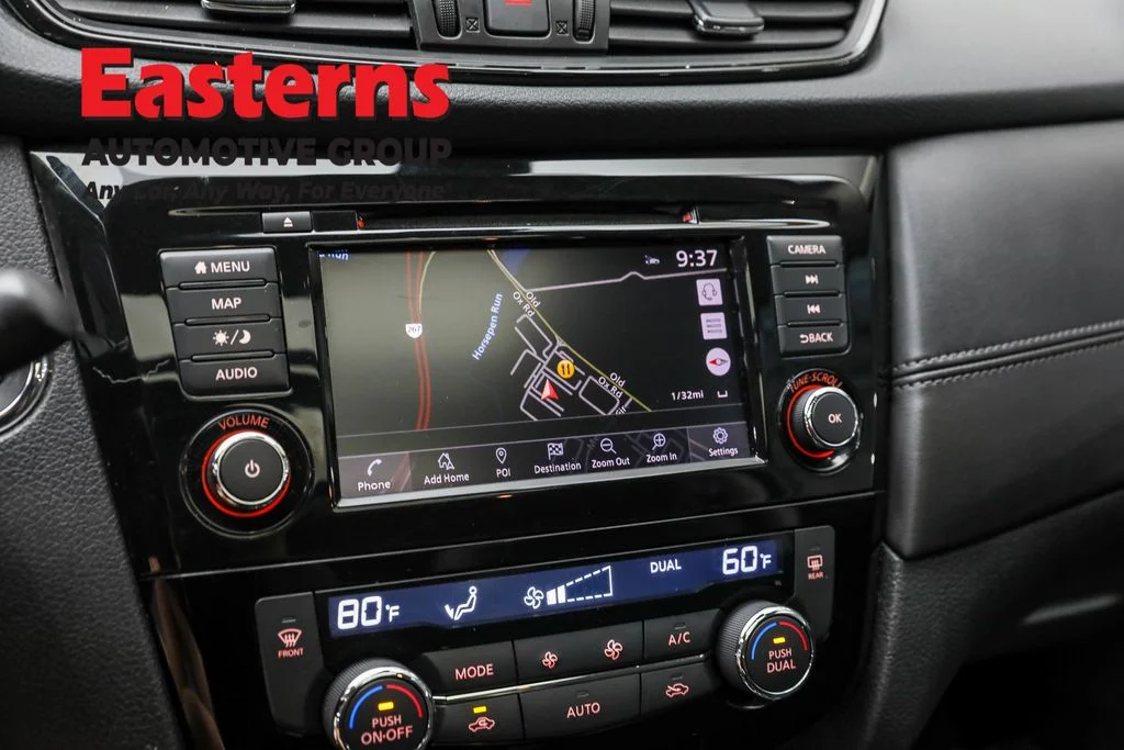 Used 2019 Gray Nissan SL image 19