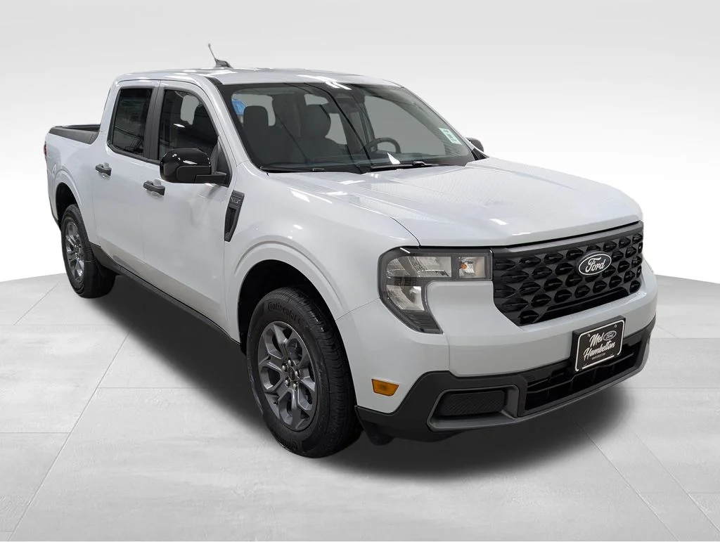 New 2026 Space White Metallic Ford XLT image 6