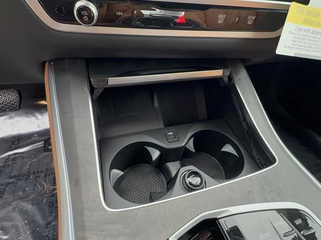 New 2026 Skyscraper Grey Metallic BMW xDrive50e image 14