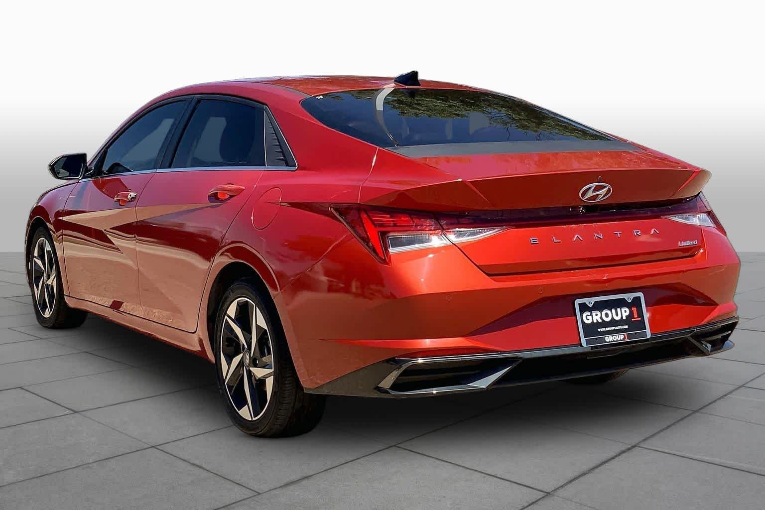 Used 2021 Lava Orange Hyundai Limited image 11