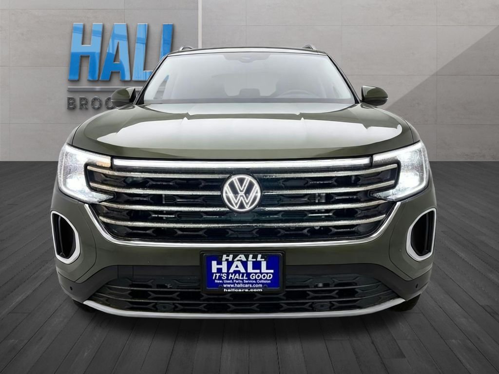 New 2026 Green Volkswagen SE w/Technology image 8