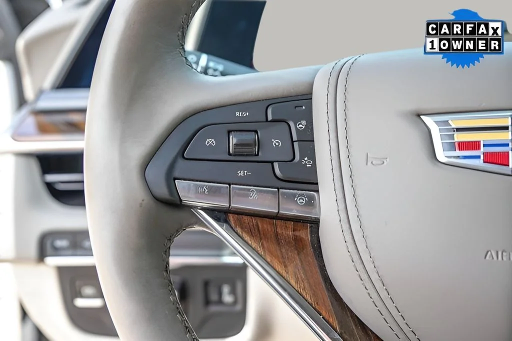 Used 2024 White Cadillac Sport Platinum image 19