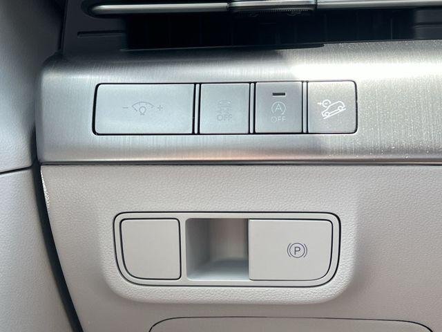 New 2026 Gray Hyundai SE FWD image 24