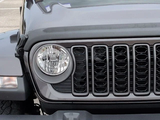 Certified Used 2025 Granite Crystal Clearcoat Metallic Jeep Nighthawk image 10