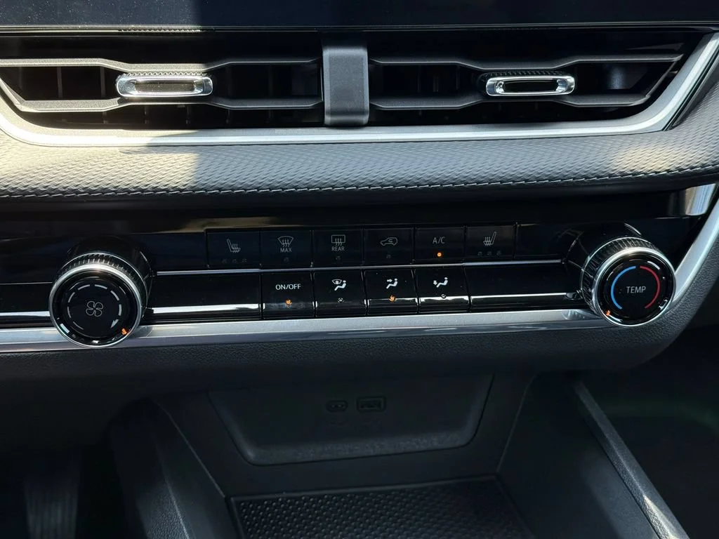 2027 Chevrolet Equinox LT - Photo 17