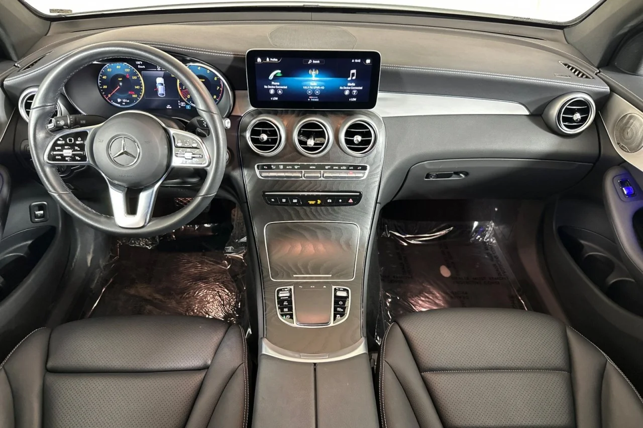 Used 2023 Polar White Mercedes-Benz GLC 300 image 12