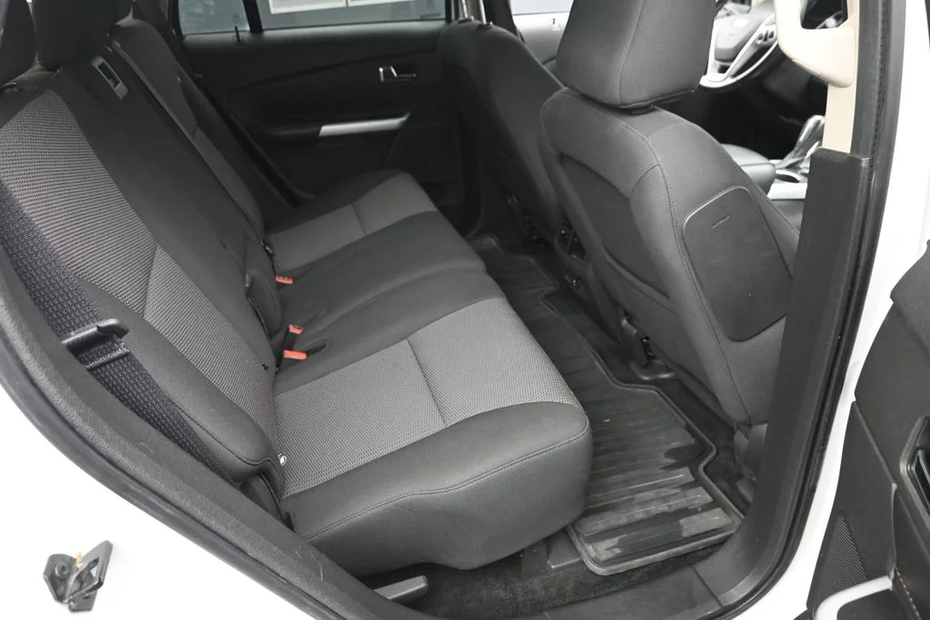 Used 2011 White Ford SEL image 10