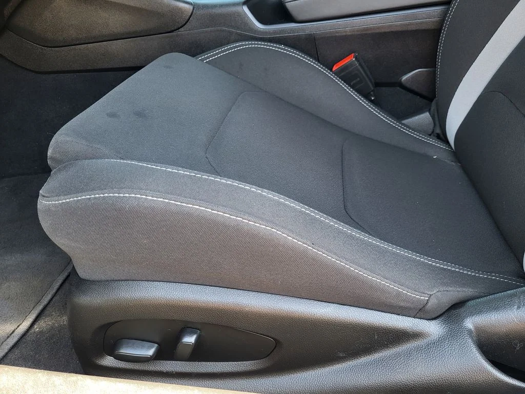 Used 2023 Shadow Gray Metallic Chevrolet LT1 image 18