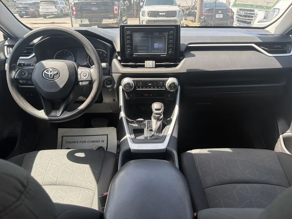 Used 2021 Silver Toyota XLE image 27