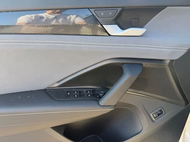 New 2026 Sandstone with Deep Black Roof Volkswagen SE R-Line Black image 12