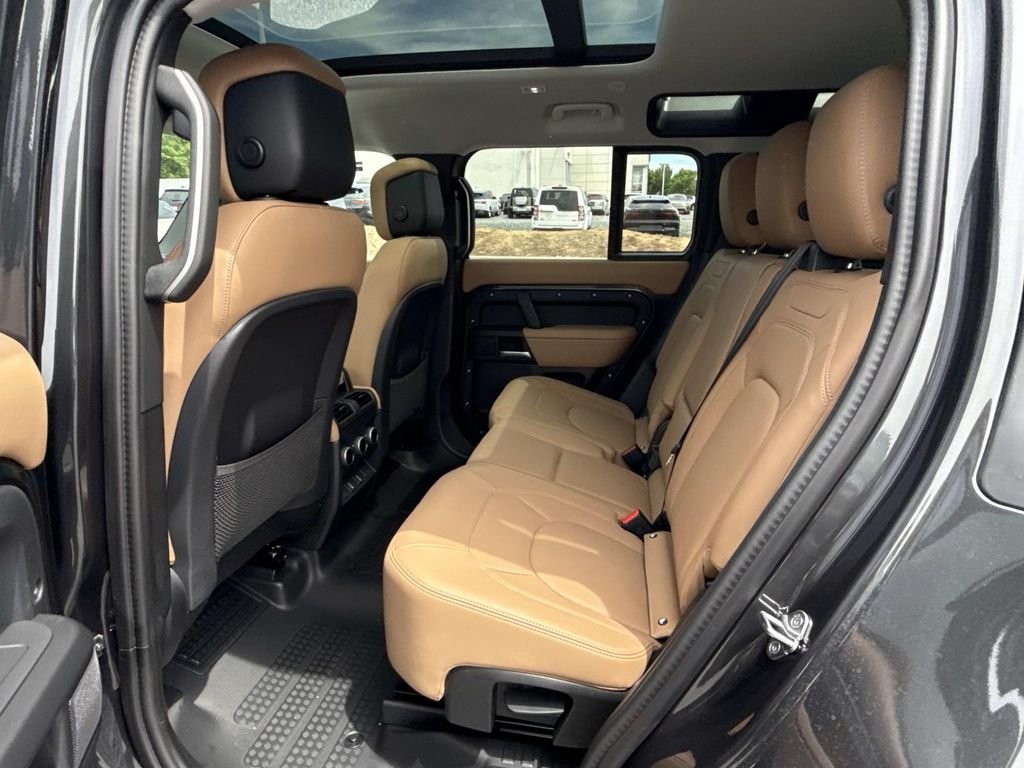 New 2026 Gray Land Rover S image 16