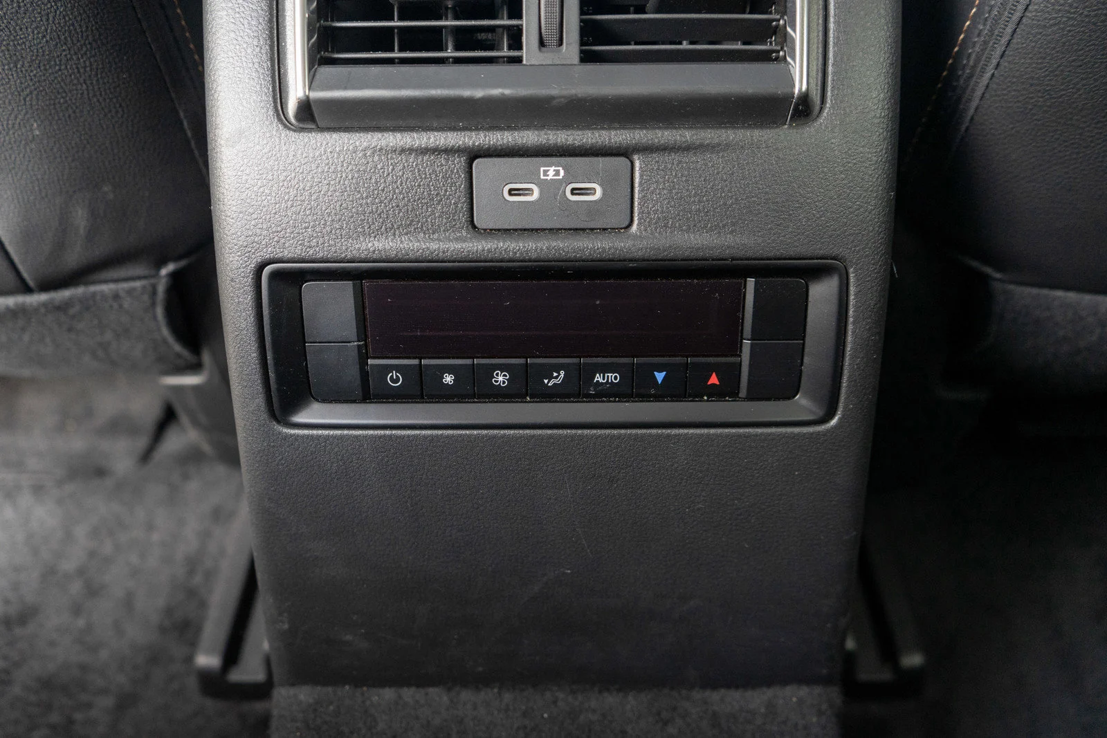 Used 2024 Machine Gray Metallic Mazda Preferred image 30