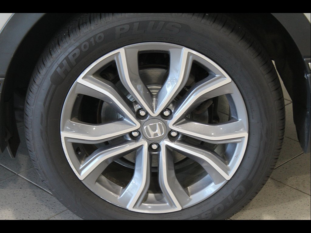 Used 2020 Lunar Silver Metallic Honda Touring image 12