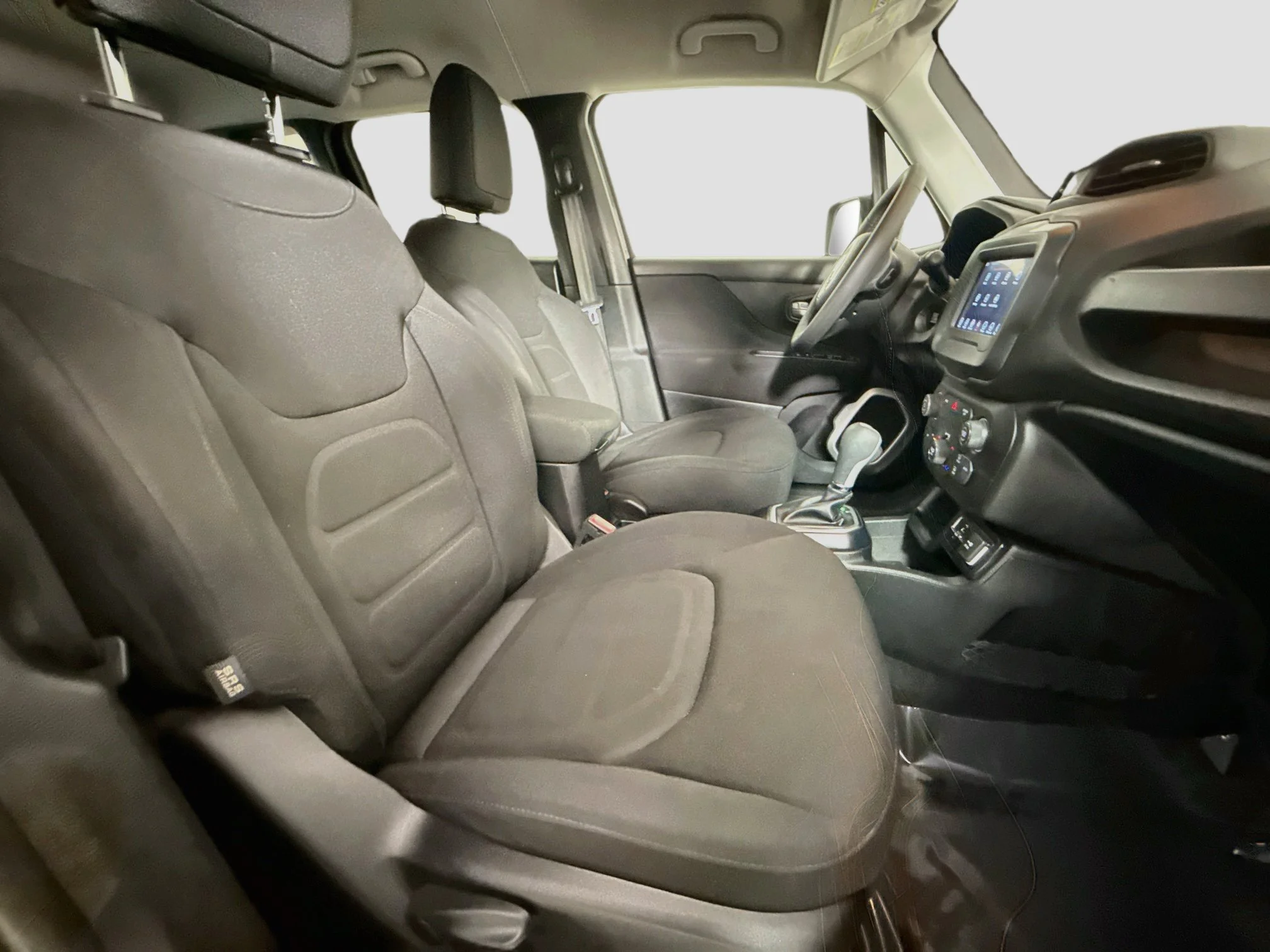 Used 2018 Black Jeep Latitude image 25