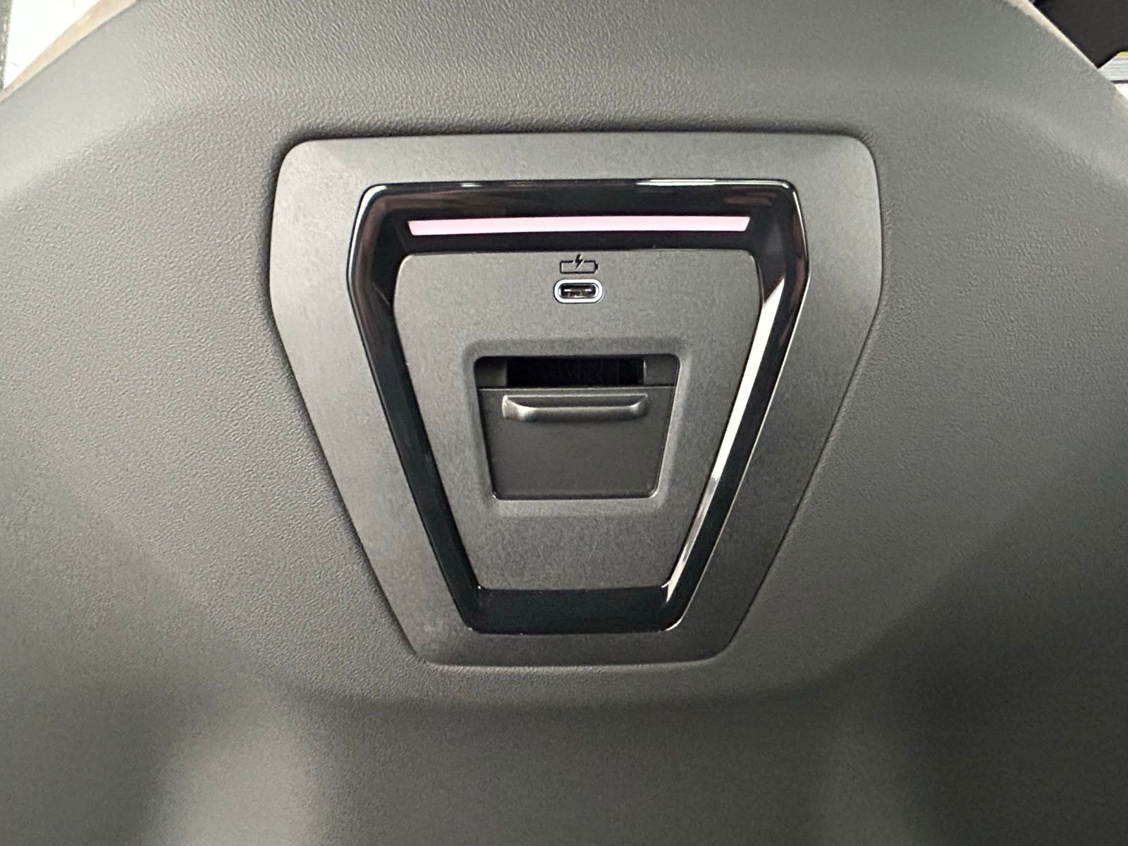 New 2026 Phytonic Blue Metallic BMW 530i xDrive image 35
