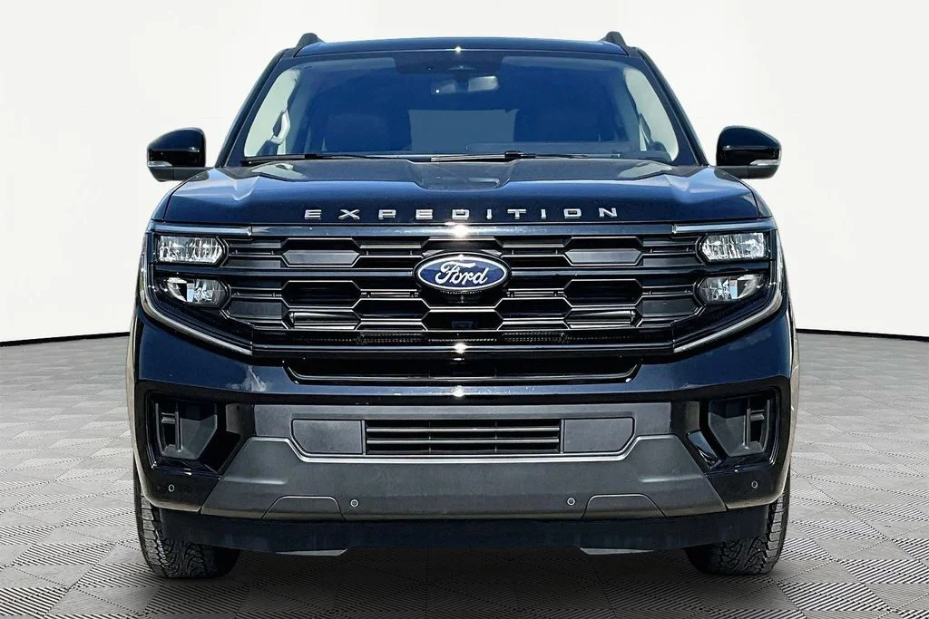 Certified Used 2025 Black Metallic Ford Active image 3