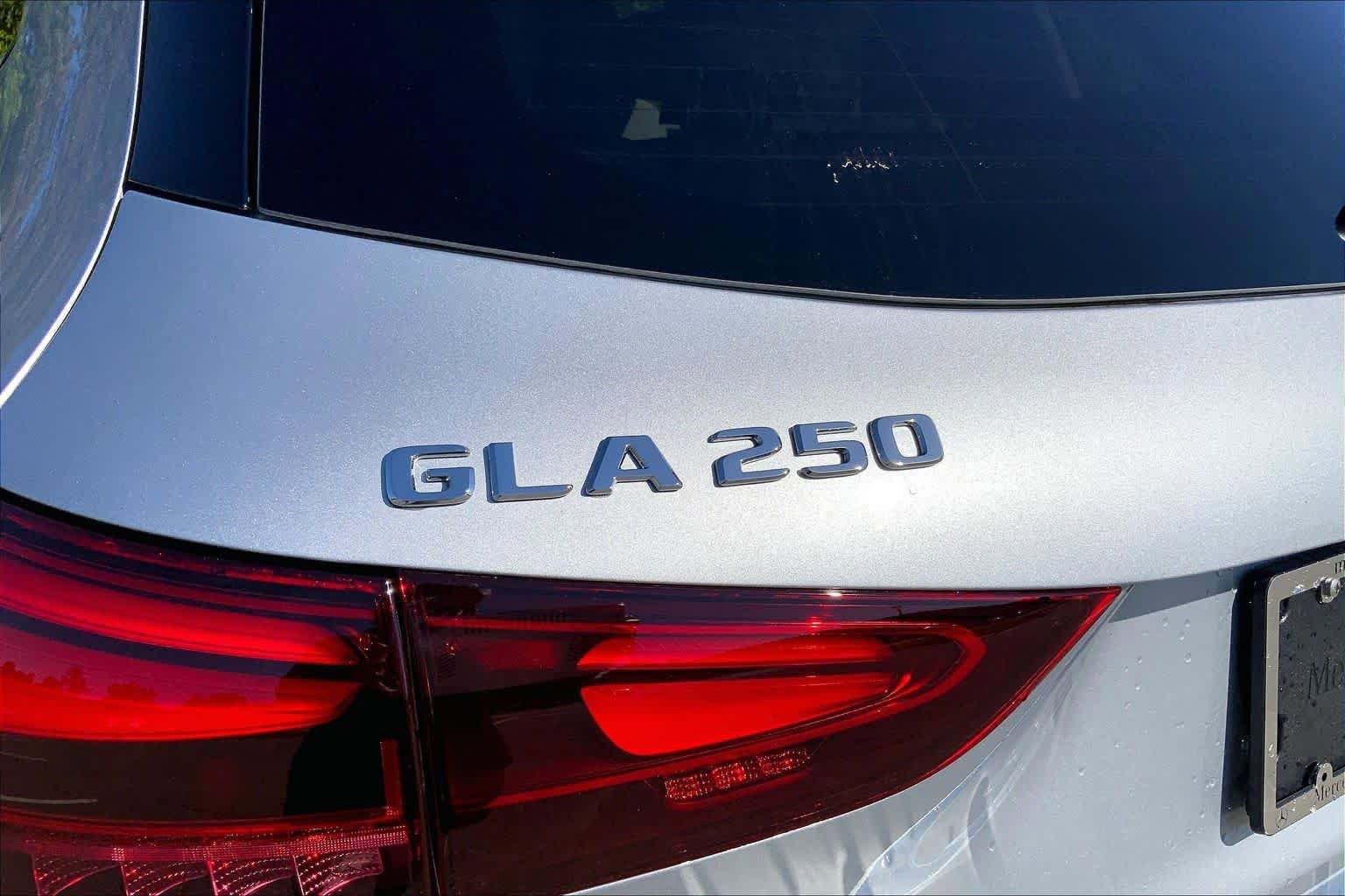 New 2026 Cirrus Silver Metallic Mercedes-Benz GLA 250 image 19