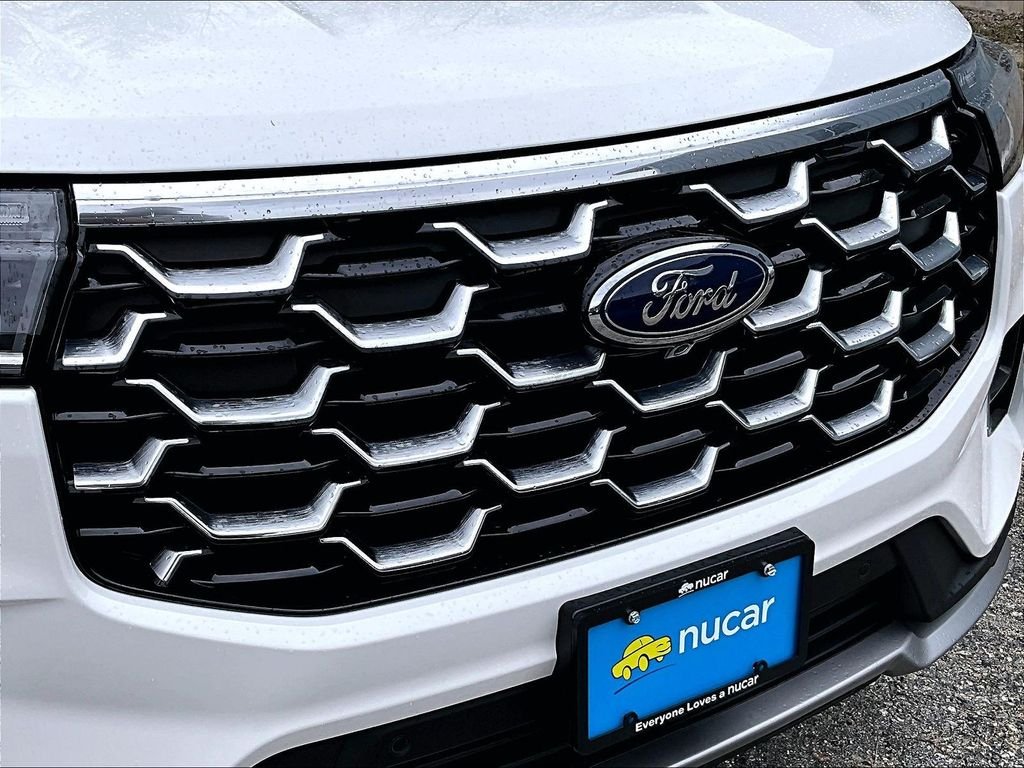 Used 2025 Star White Metallic Tri-Coat Ford Platinum image 33