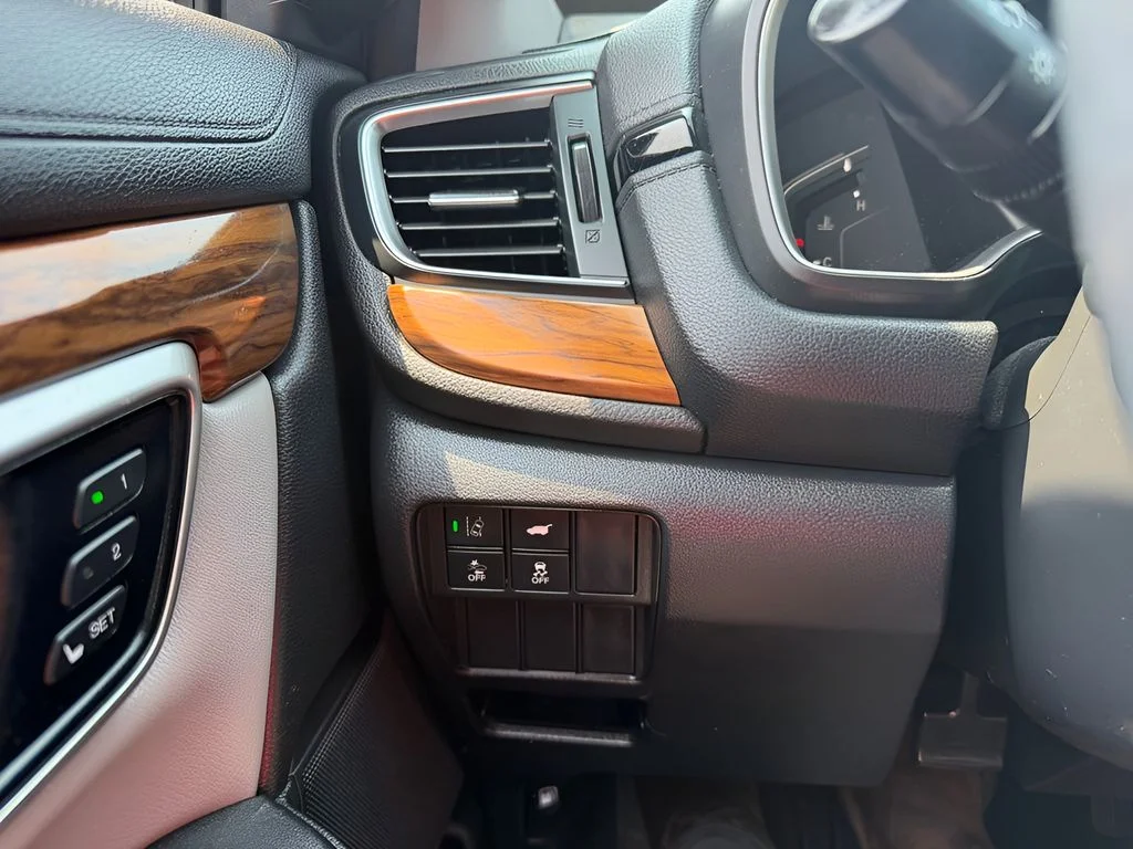 Used 2020 Obsidian Blue Pearl Honda Touring image 18