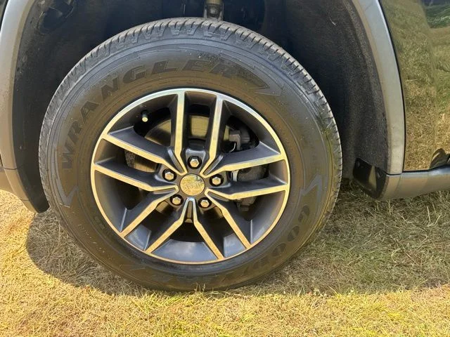 Used 2018 Black Jeep Limited image 13