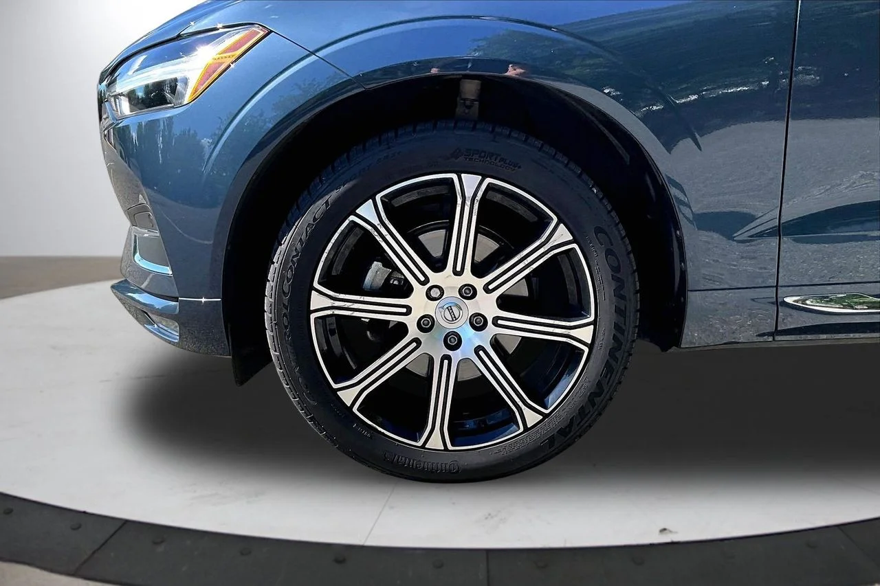 Certified Used 2021 Blue Volvo T5 Inscription image 33
