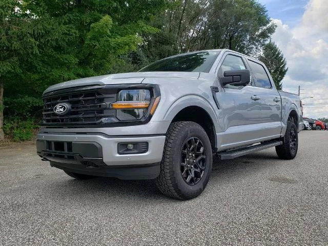 New 2026 Iconic Silver Metallic Ford XLT image 3
