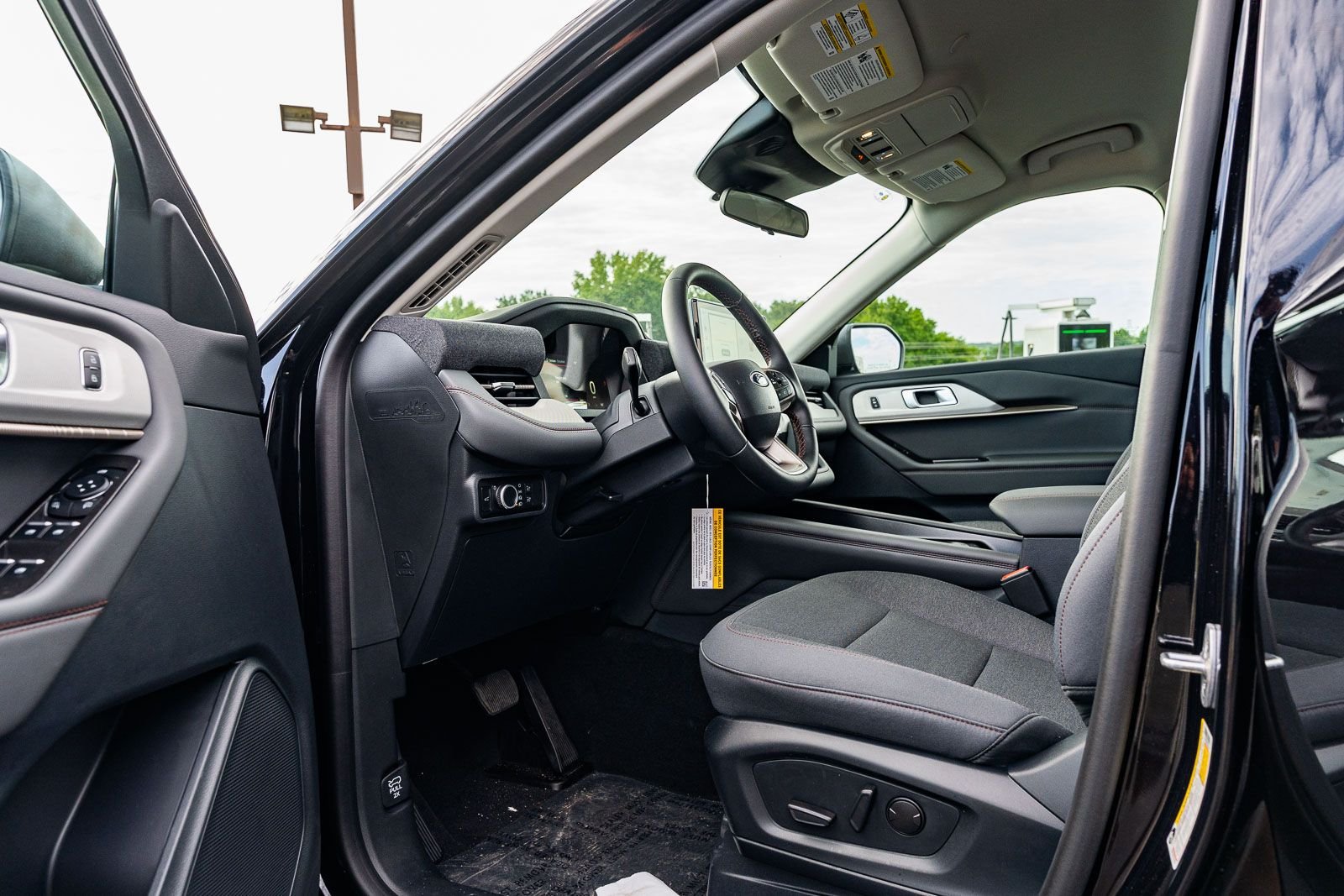 New 2026 Agate Black Metallic Ford Active image 15