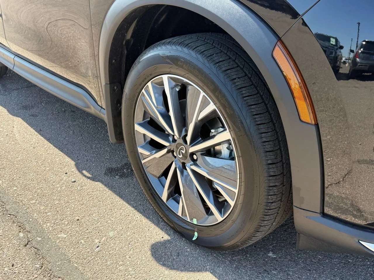New 2027 MINERAL BLACK INFINITI Luxe FWD image 10
