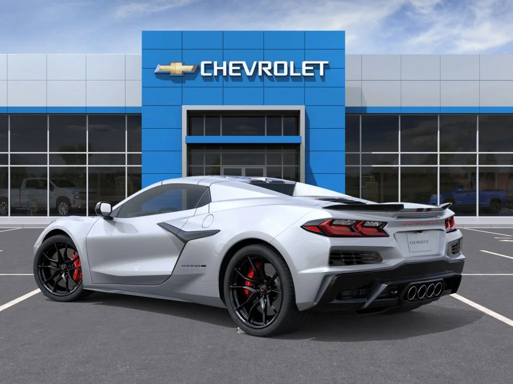 New 2027 Blade Silver Metallic Chevrolet 3LT image 3