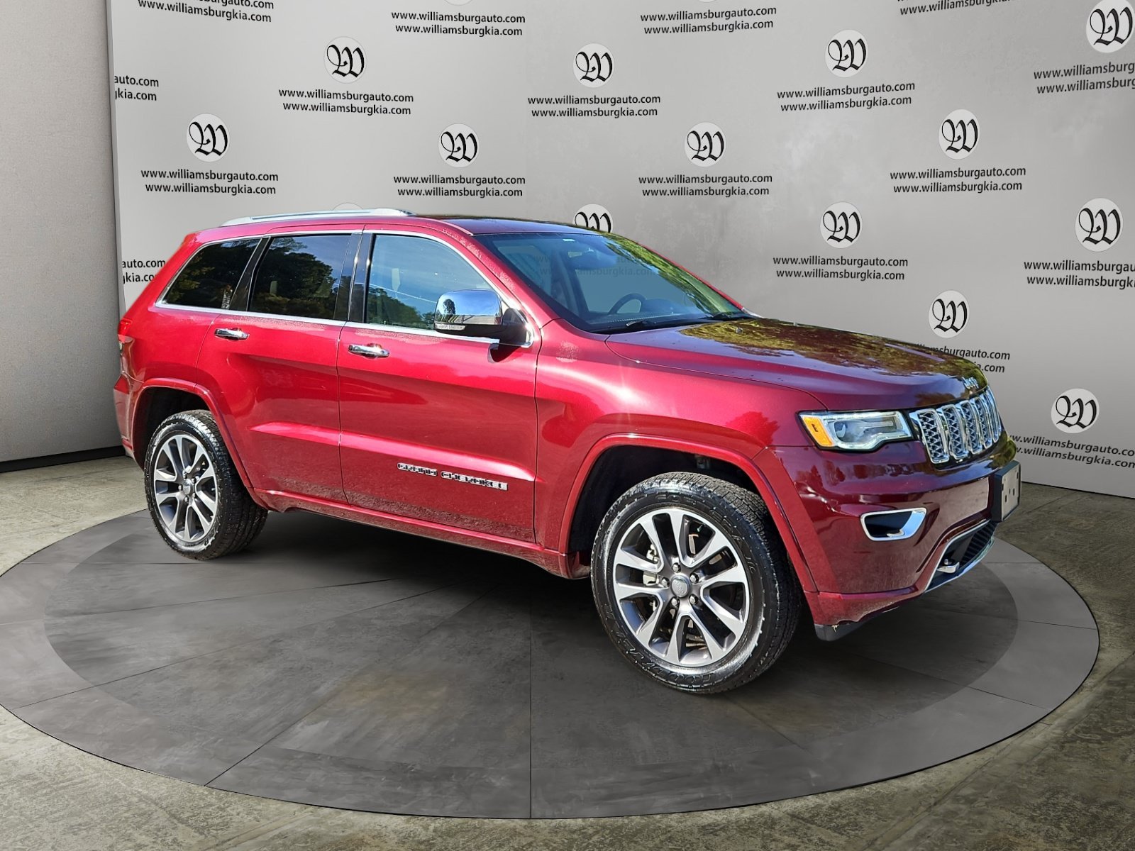 Used 2018 Red Jeep Overland image 7