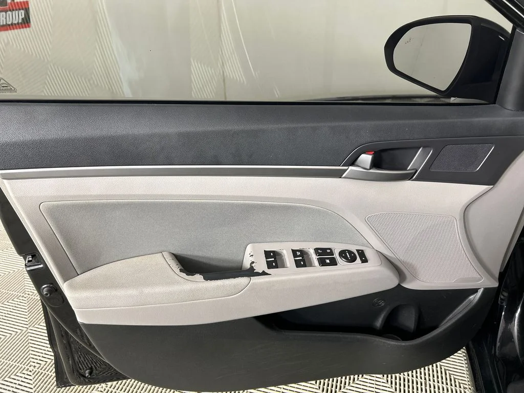 Used 2018 Black Hyundai Value Edition image 11