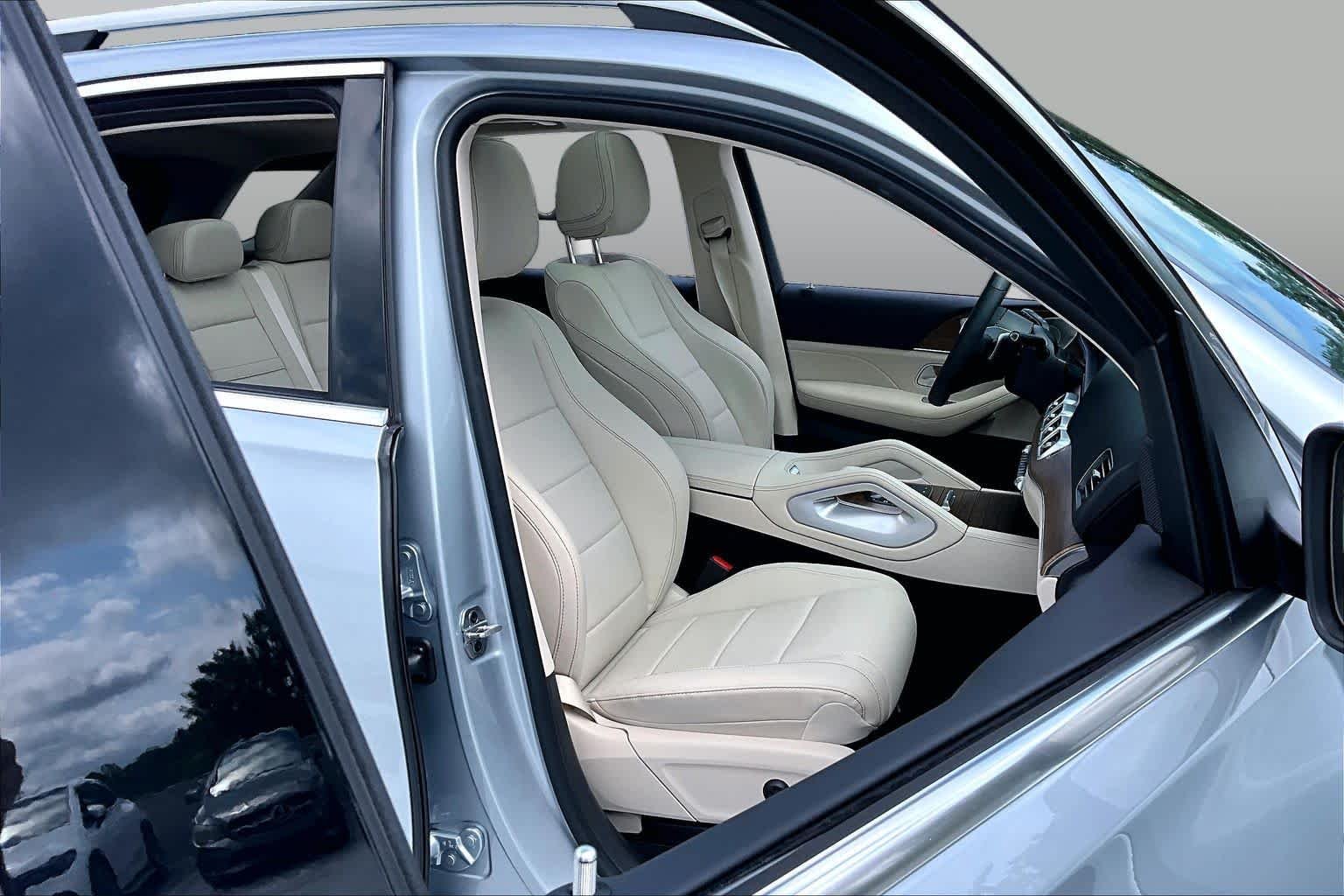 Used 2026 Cirrus Silver Metallic Mercedes-Benz GLE 450 image 9