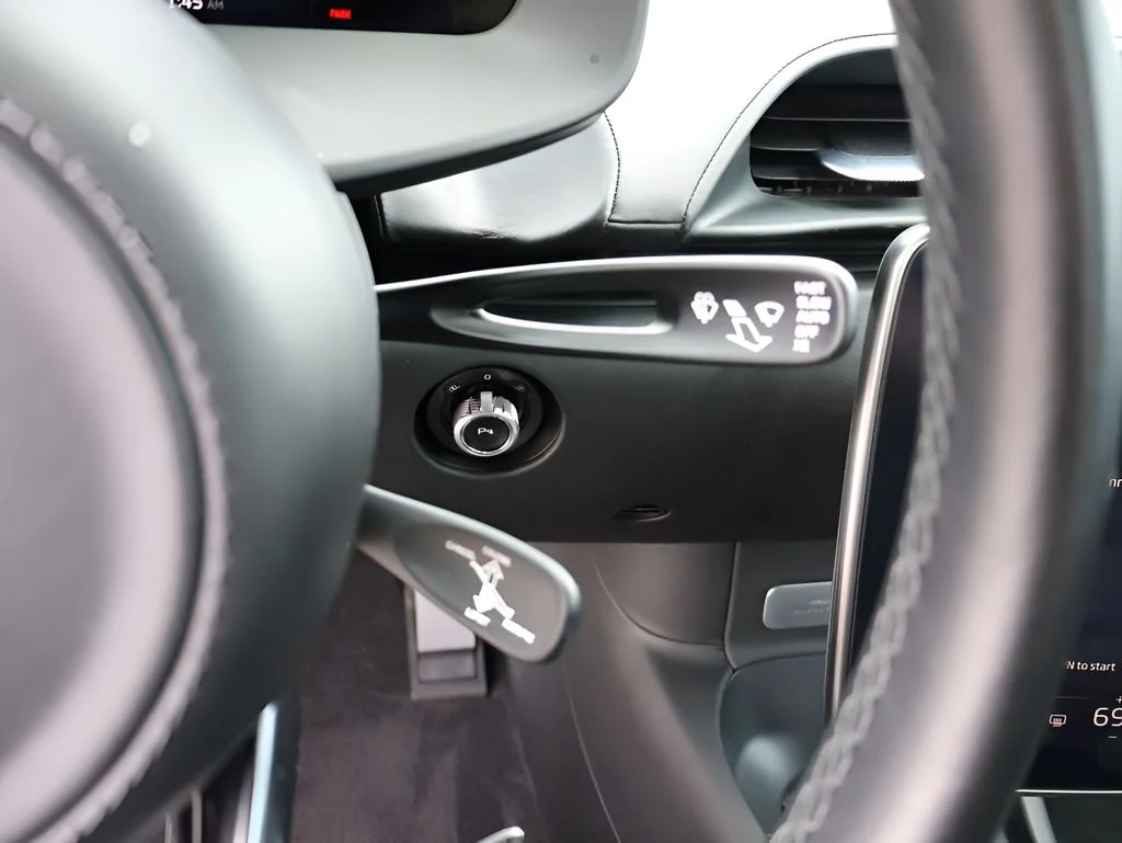 Used 2023 Saros McLaren TechLux image 30