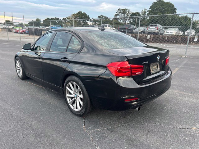 Used 2017 Black BMW 320i xDrive image 3