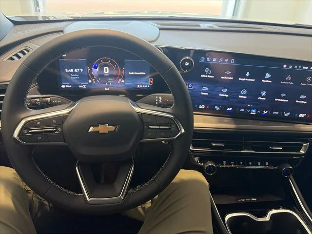 New 2027 White Chevrolet LT image 16