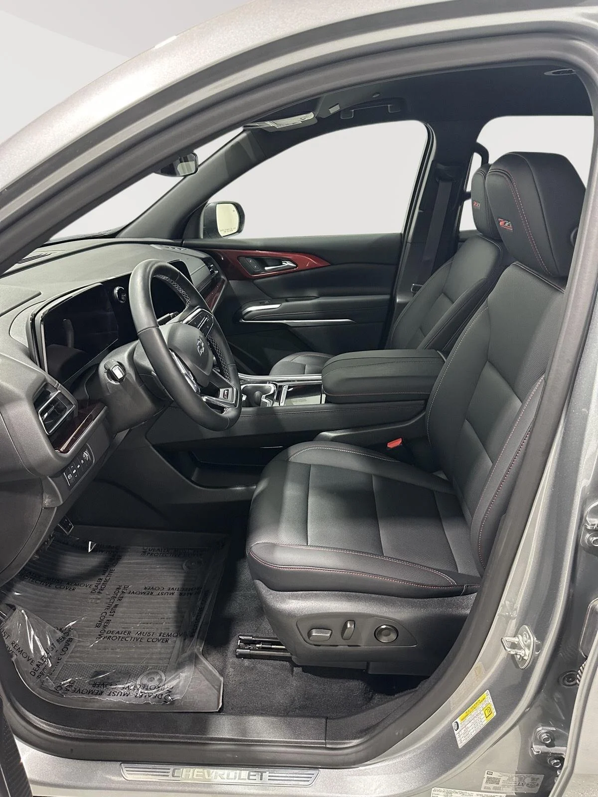 Used 2024 Sterling Gray Metallic Chevrolet Z71 image 9