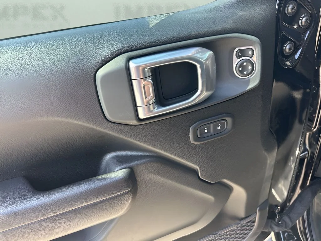 Used 2025 Black Jeep Rubicon image 24