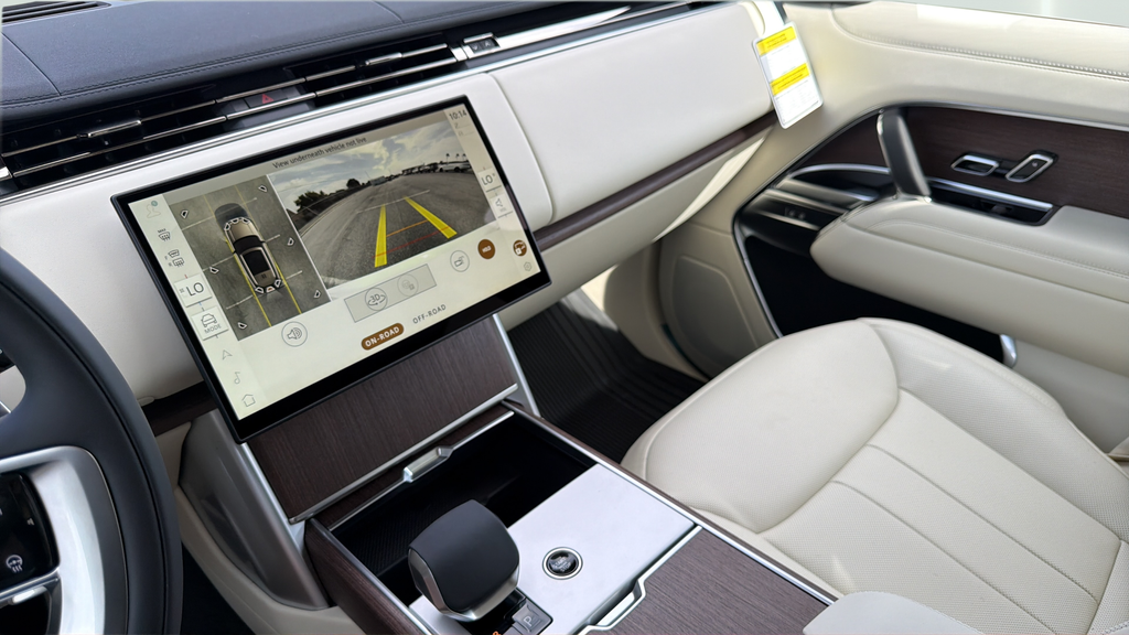 New 2026 Fuji White Land Rover SE image 24