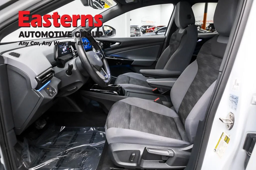 Used 2021 White Volkswagen Pro image 15