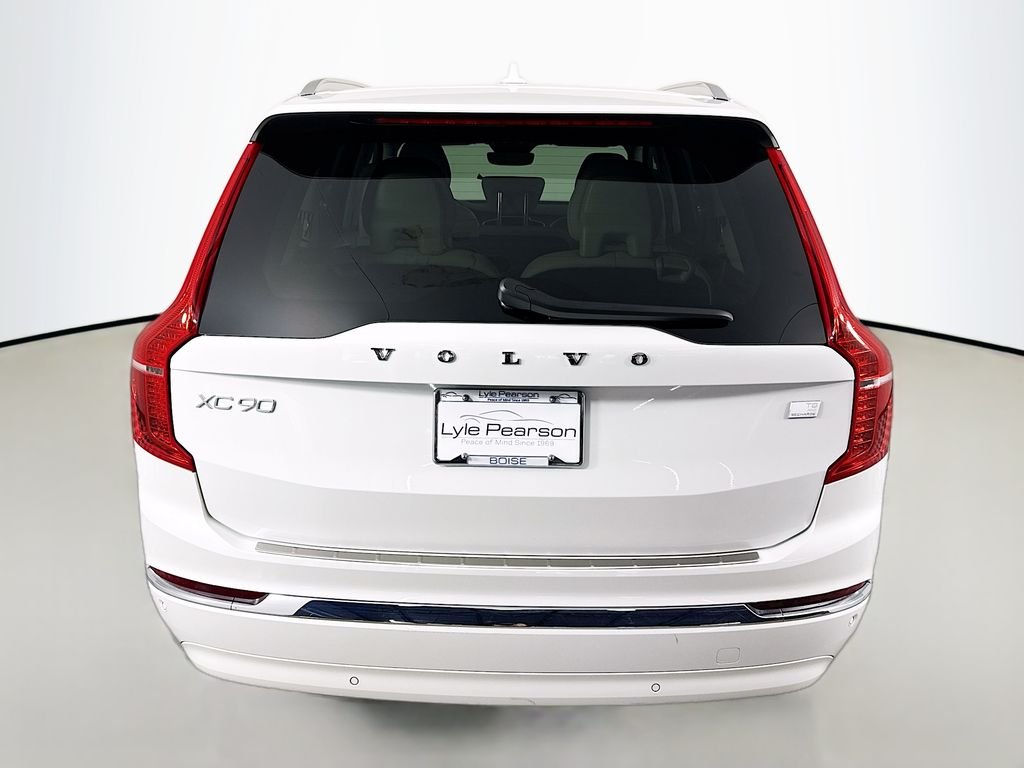 Used 2024 White Volvo T8 Plus Bright Theme 7 Passenger image 10