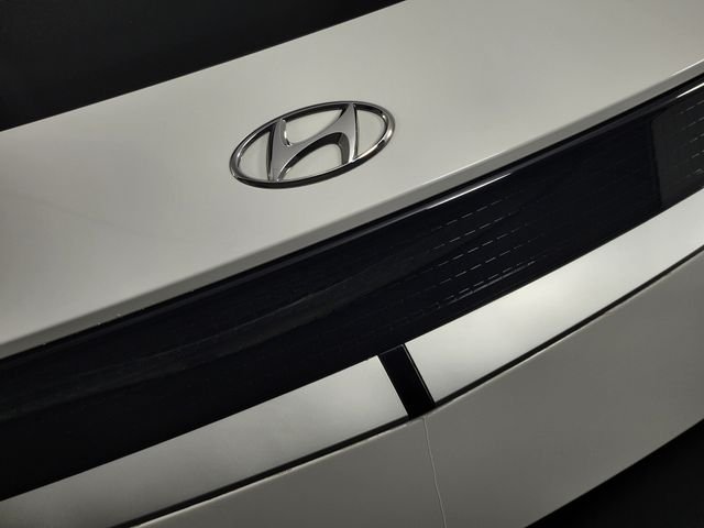 Certified Used 2024 White Hyundai SE image 9