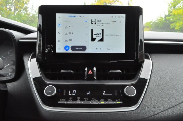 Certified Used 2025  Toyota LE image 33