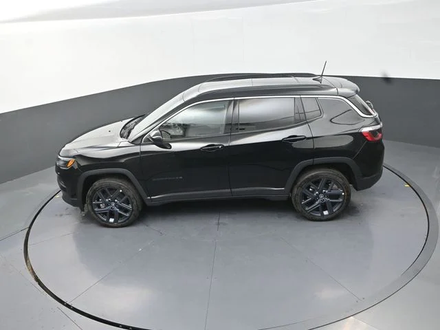New 2026 Diamond Black Crystal Pearlcoat Jeep  image 14
