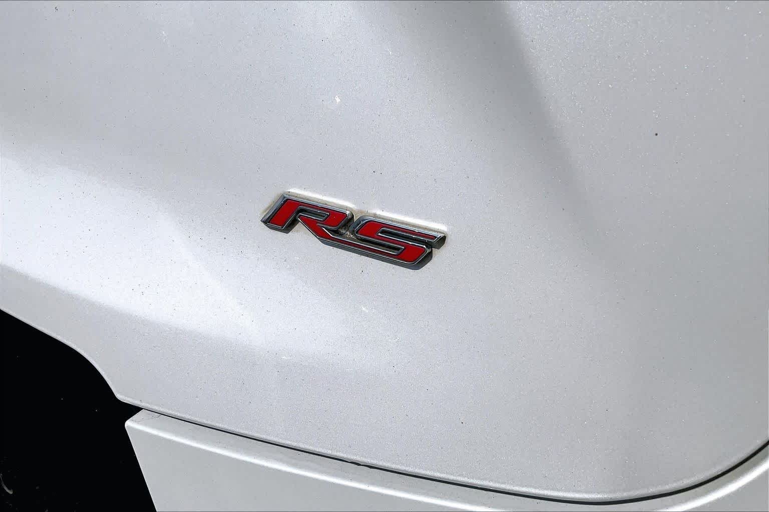 Used 2020 Iridescent Pearl Tricoat Chevrolet RS image 10