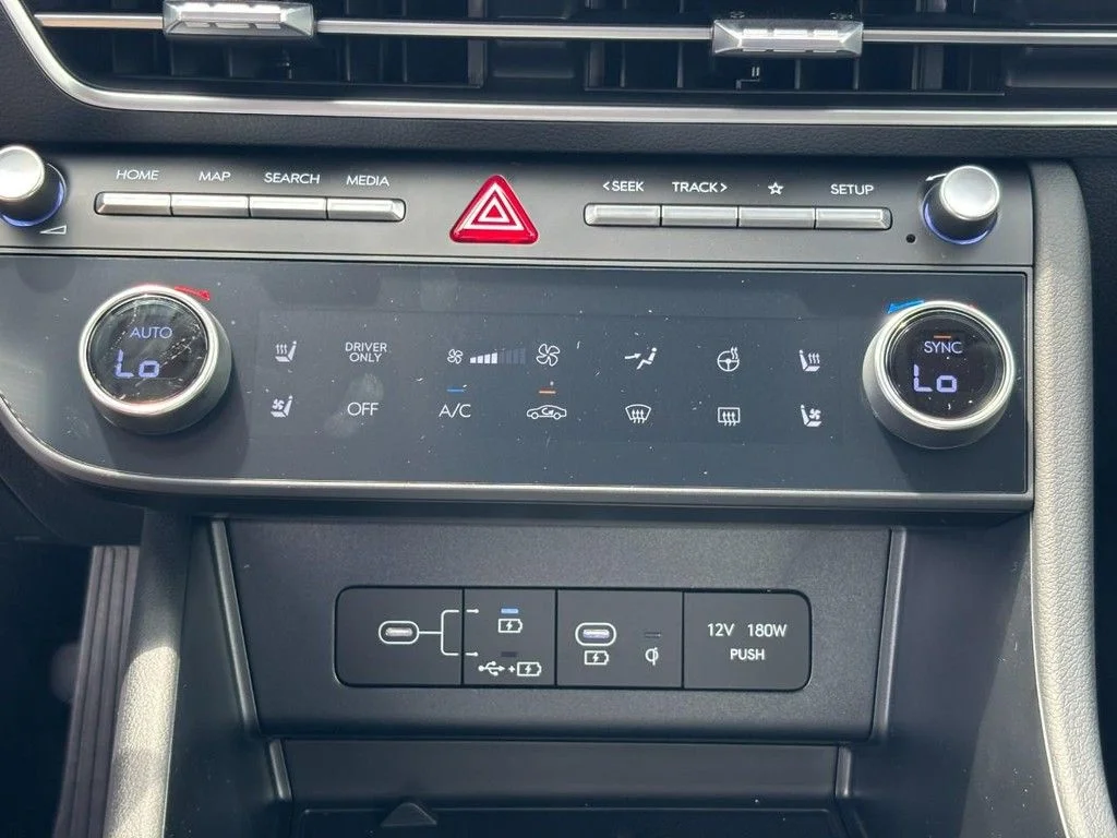 2025 Hyundai Sonata Hybrid Limited - Photo 40