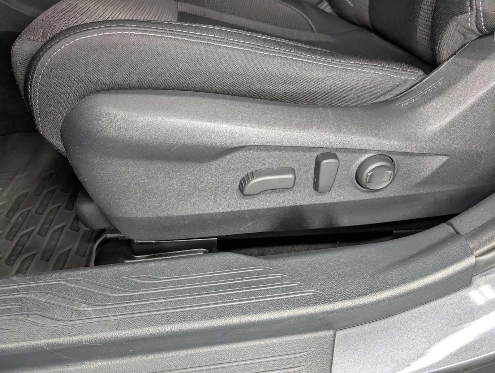 Used 2021 Magnetite Gray Metallic Subaru Premium image 35