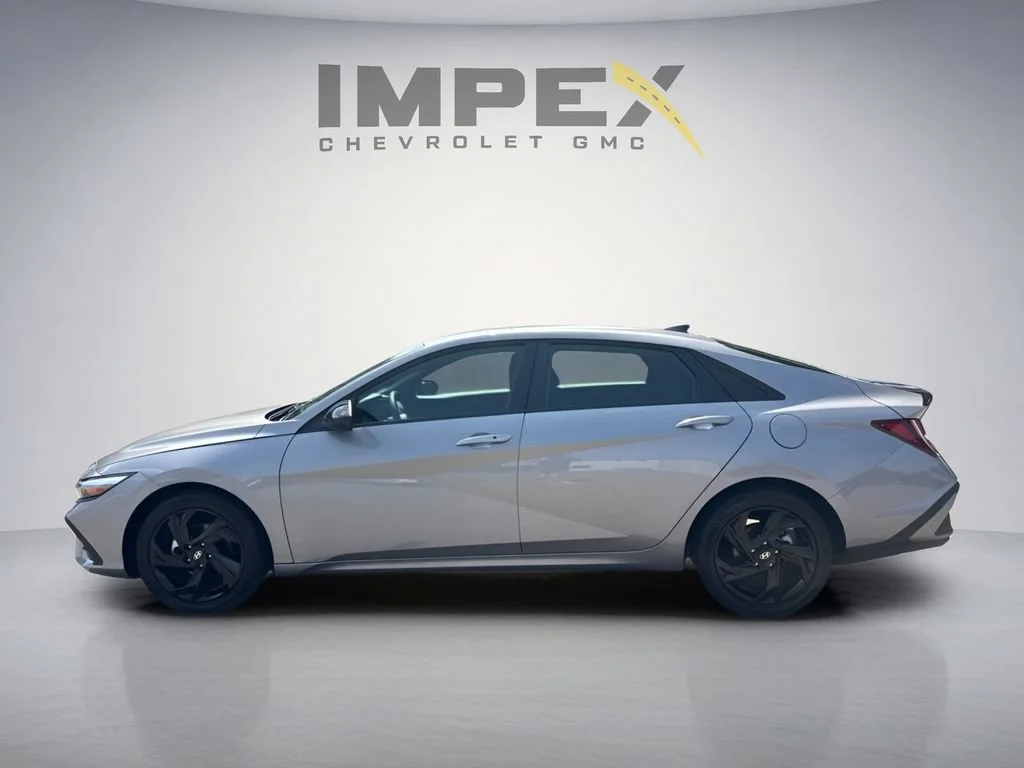 Used 2026 Silver Hyundai SEL Sport image 2
