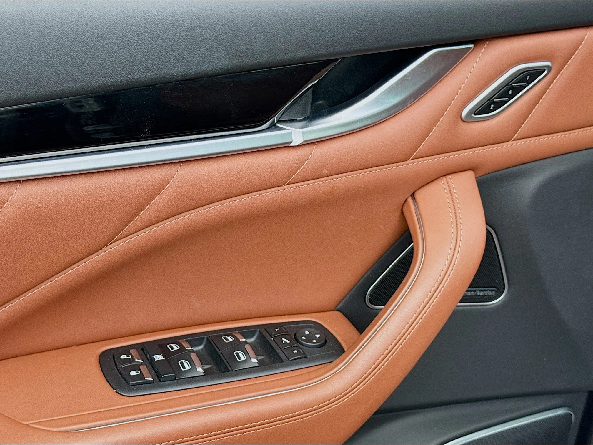 Used 2023 Grigio Maratea Metallic Maserati GT image 23
