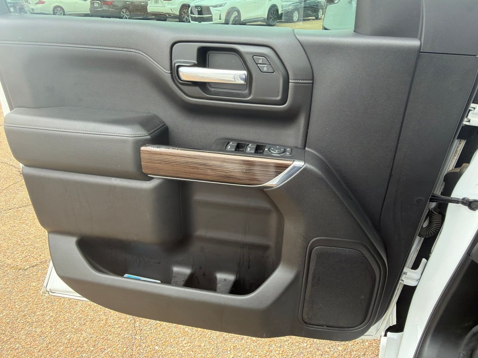 Used 2020 White Chevrolet LT image 21