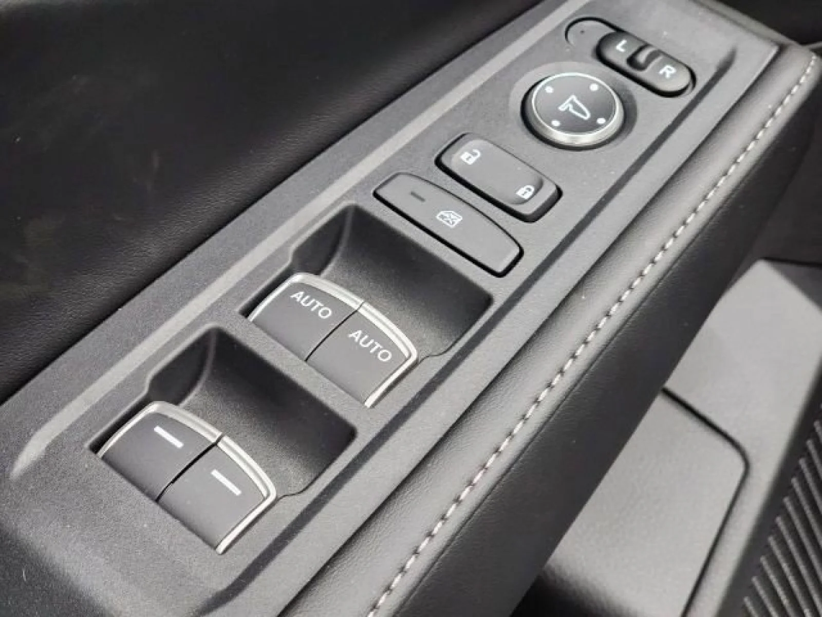 2025 Honda Accord Hybrid Sport - Photo 22